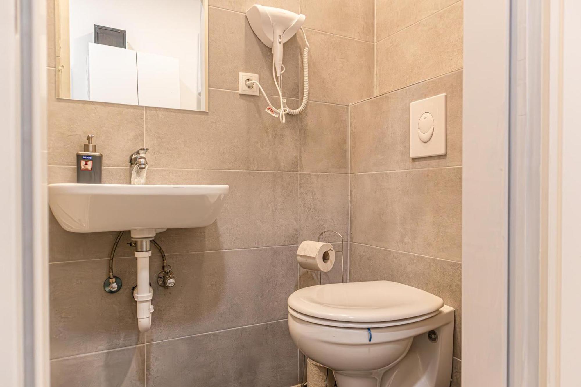Welcoming 1Br Apt- Near U6 Station Am Schoepfwerk Wien Exteriör bild